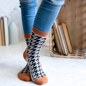 Women Funky Checkered Socks