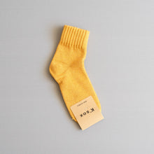 Load image into Gallery viewer, Women Fitted &amp; Knitted Socks
